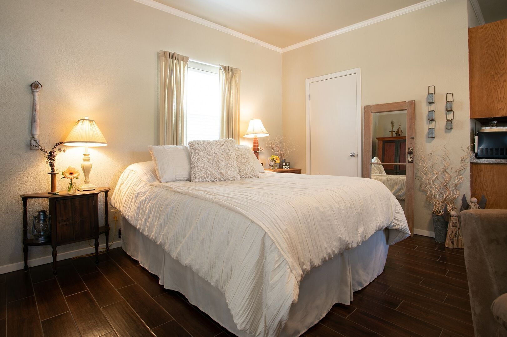 Pot Belly Stove Cottage | Cute & Delightful