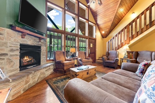 Timeless Memories Lodge -4 makuuhuoneen Lodge sijaitsee Stonebridge Resortissa