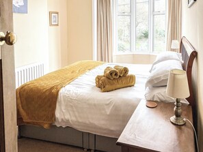 4 bedrooms, free WiFi, bed sheets