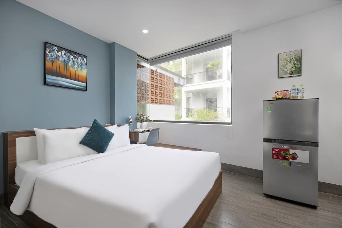 Deluxe Studio, City View | Premium bedding, minibar, desk, soundproofing
