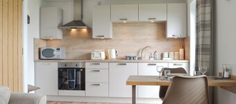 Rockworks Chalets No.5 - UK7044