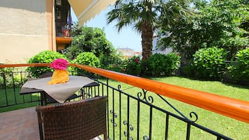 Stúdíósvíta fyrir fjölskyldur | Útsýni af svölum