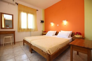 In-room safe, blackout curtains, soundproofing, free WiFi - Nama (Thasos)