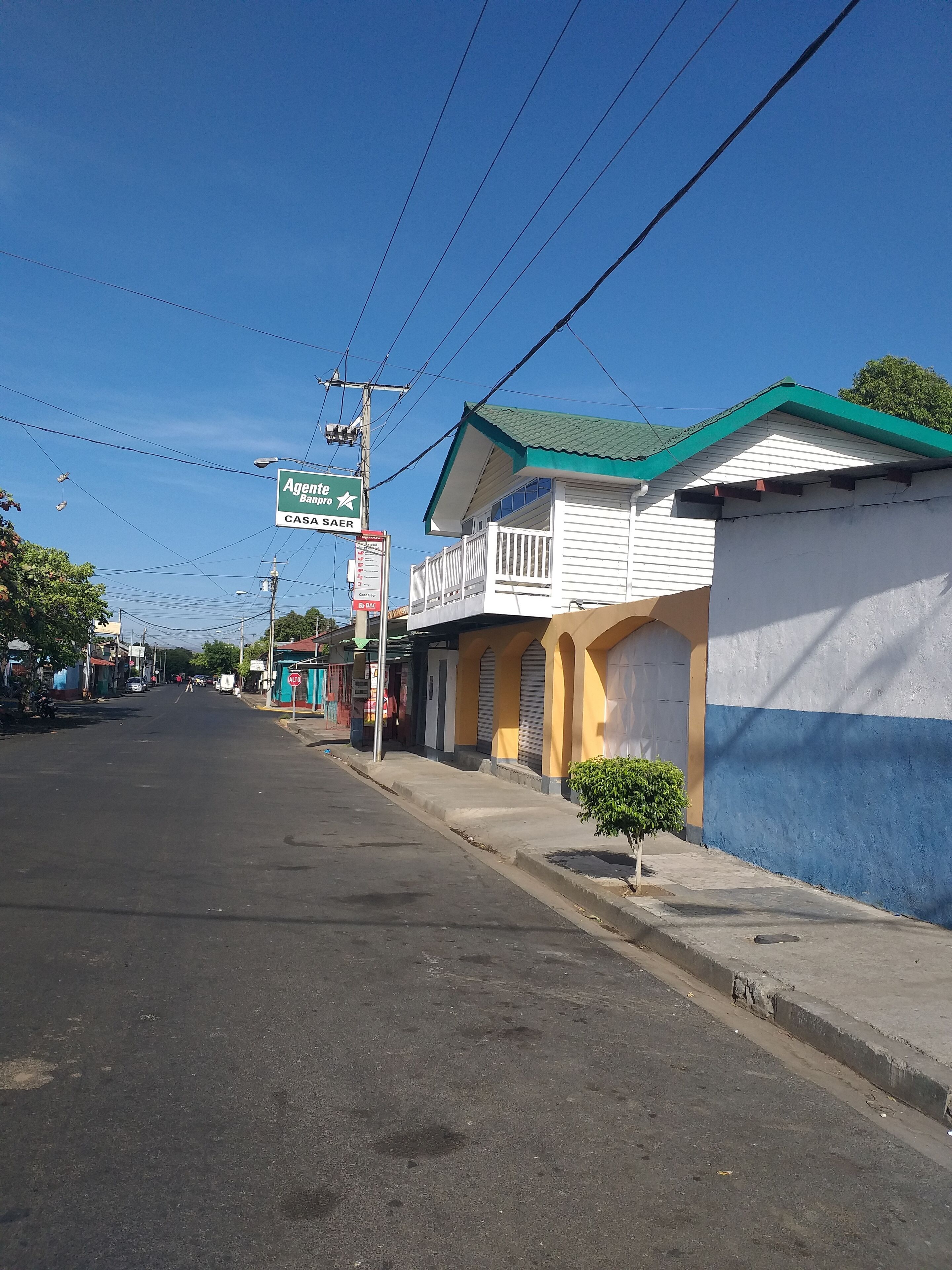 Estacionamiento en la propiedad 