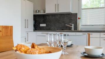 Kühlschrank, Ofen, Geschirrspüler, Toaster