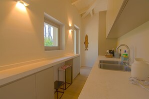 Køleskab, ovn, kogeplade, opvaskemaskine
