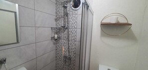 Shower, towels