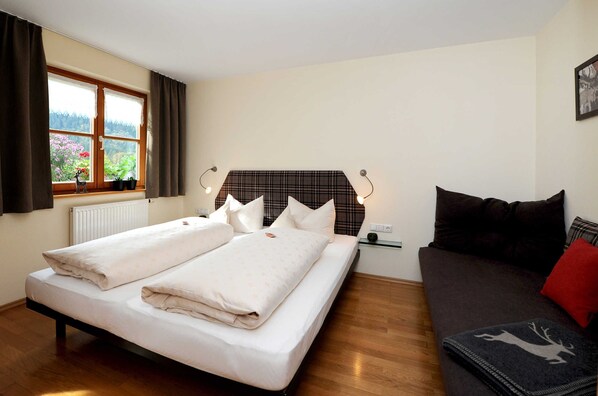 1 bedroom, in-room safe, WiFi, bed sheets