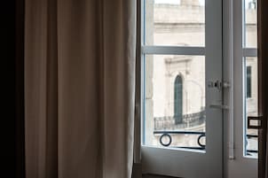 Presidential Double or Twin Room | Free minibar, in-room safe, desk, laptop workspace