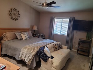 4 habitaciones, escritorio, tabla de planchar con plancha y wifi gratis 