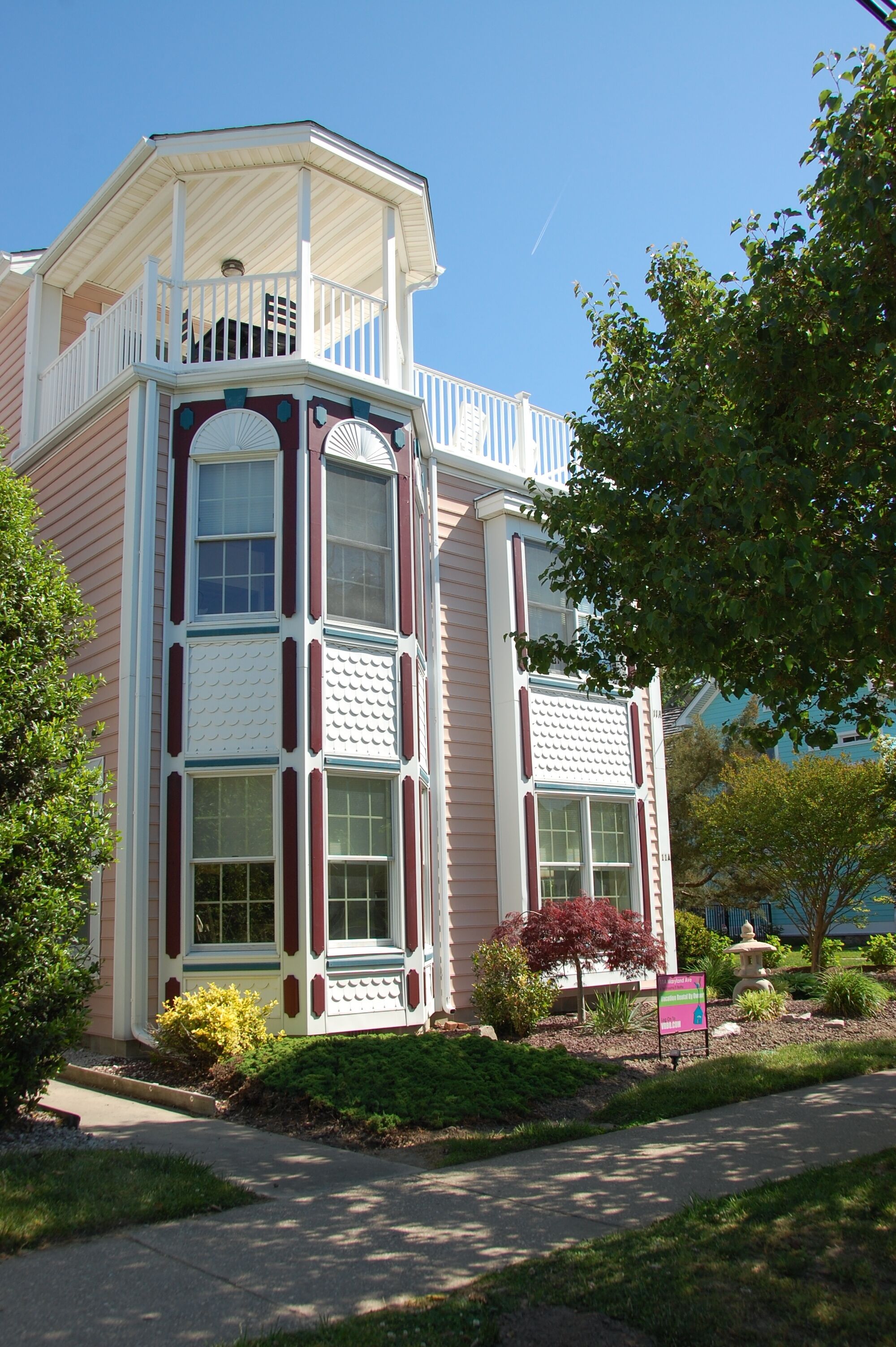 BOOKING FOR 2024/Wk ONLY Rentals in Season/11A MD Ave/Multi Family/Roof Top Deck