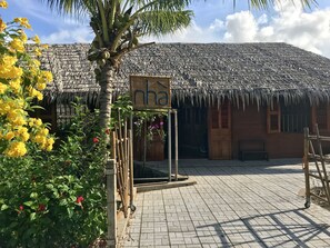 Front of property - Nha Homestay Mekong Cantho (Can Tho)