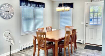 Hiljattain remontoitu kävelymatkan päässä rannalta Falmouth korkeudet