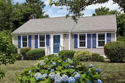 3 Bed 2 Bath - Fully Renovated SS Granite kitchen walk to beach Falmouth heights