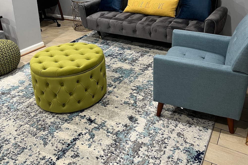 Chic Downtown In-Law Suite