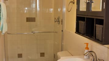 Shower, towels