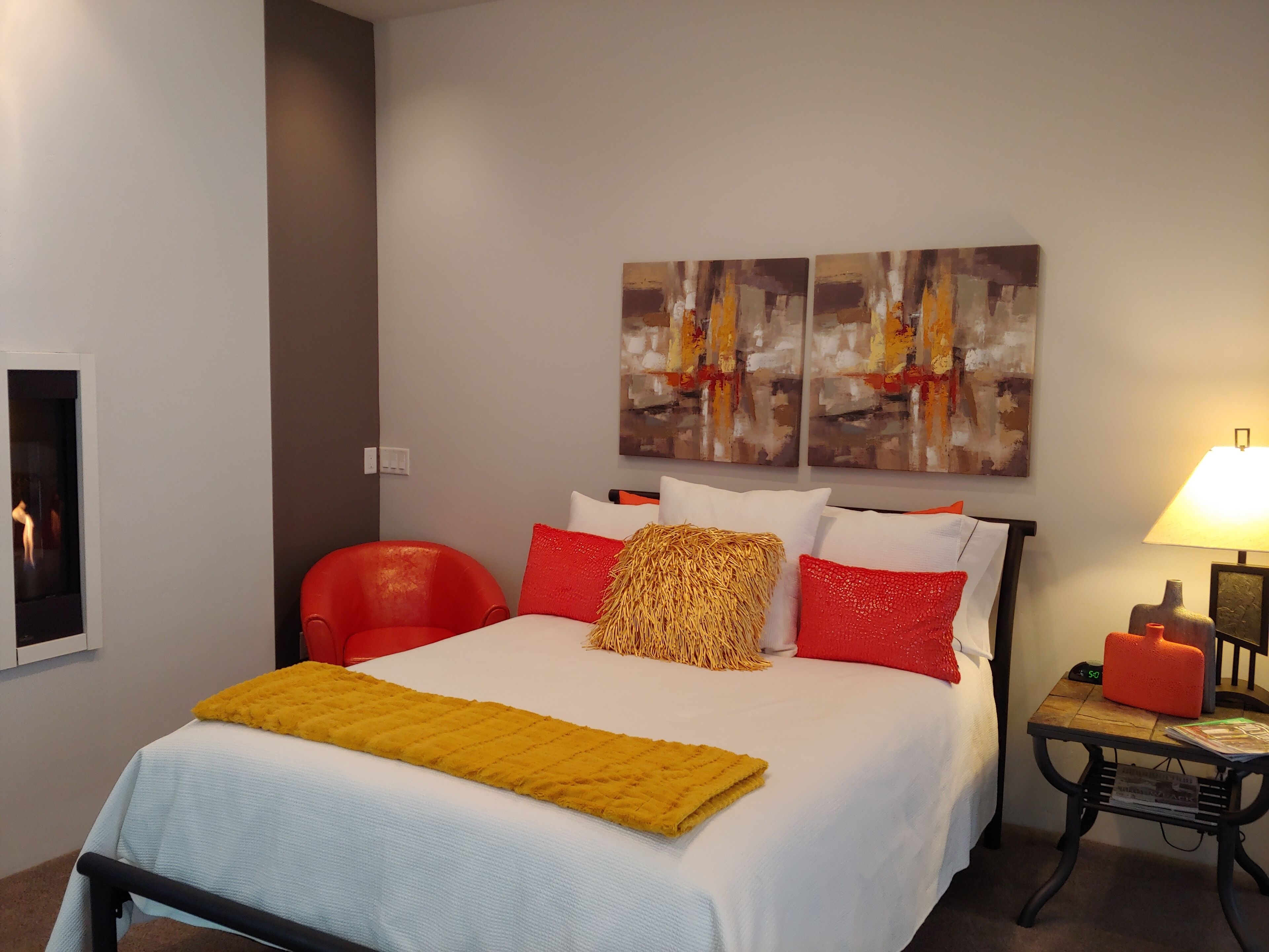1 bedroom, desk, iron/ironing board, WiFi (free)