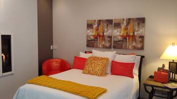 1 bedroom, desk, iron/ironing board, WiFi (free)