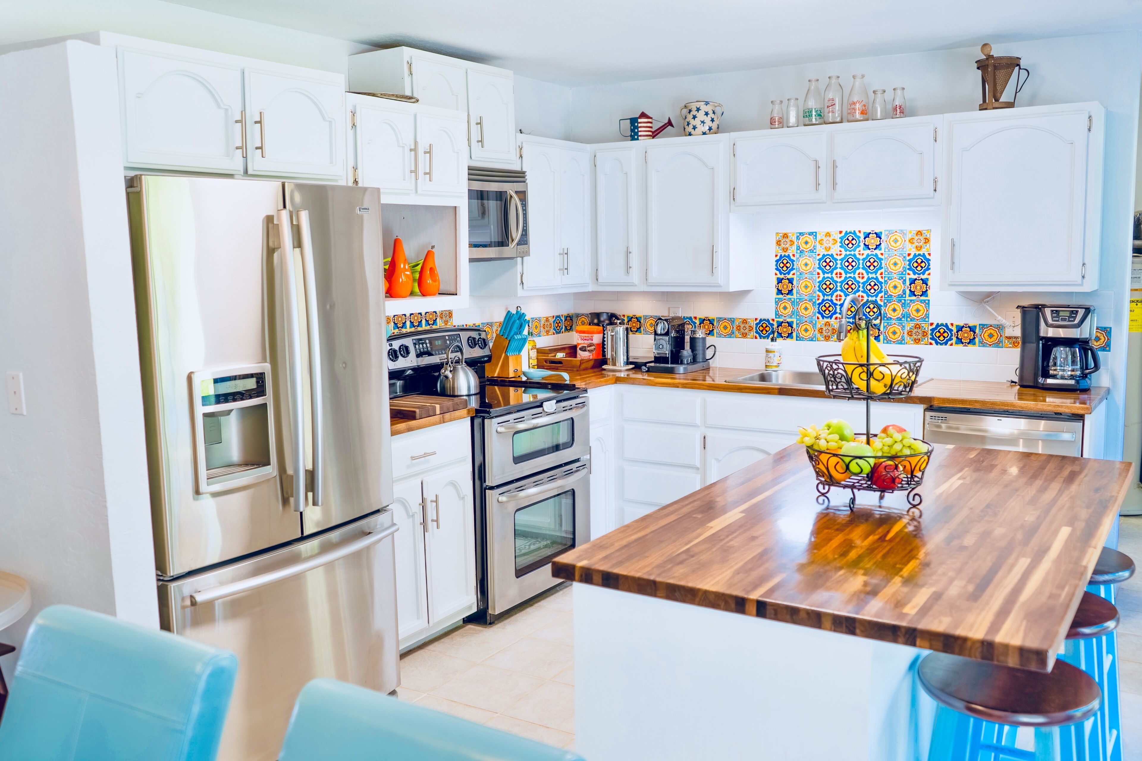 Home w/detached apt. Min to Lake Powell. Family friendly, large yard. Safe area.