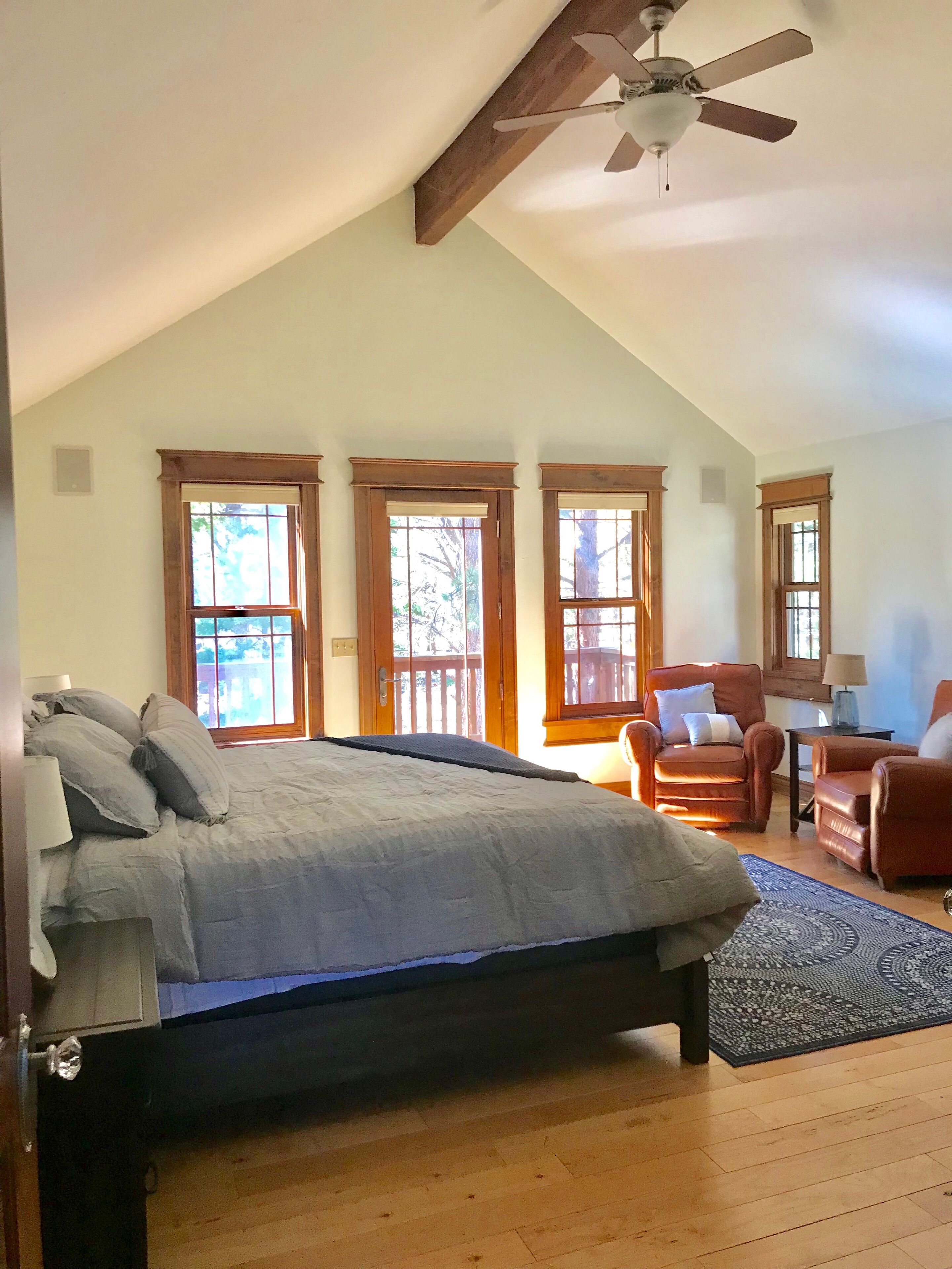 ***3500 sq feet****PERFECT for FAMILIES! Come enjoy the MTNS