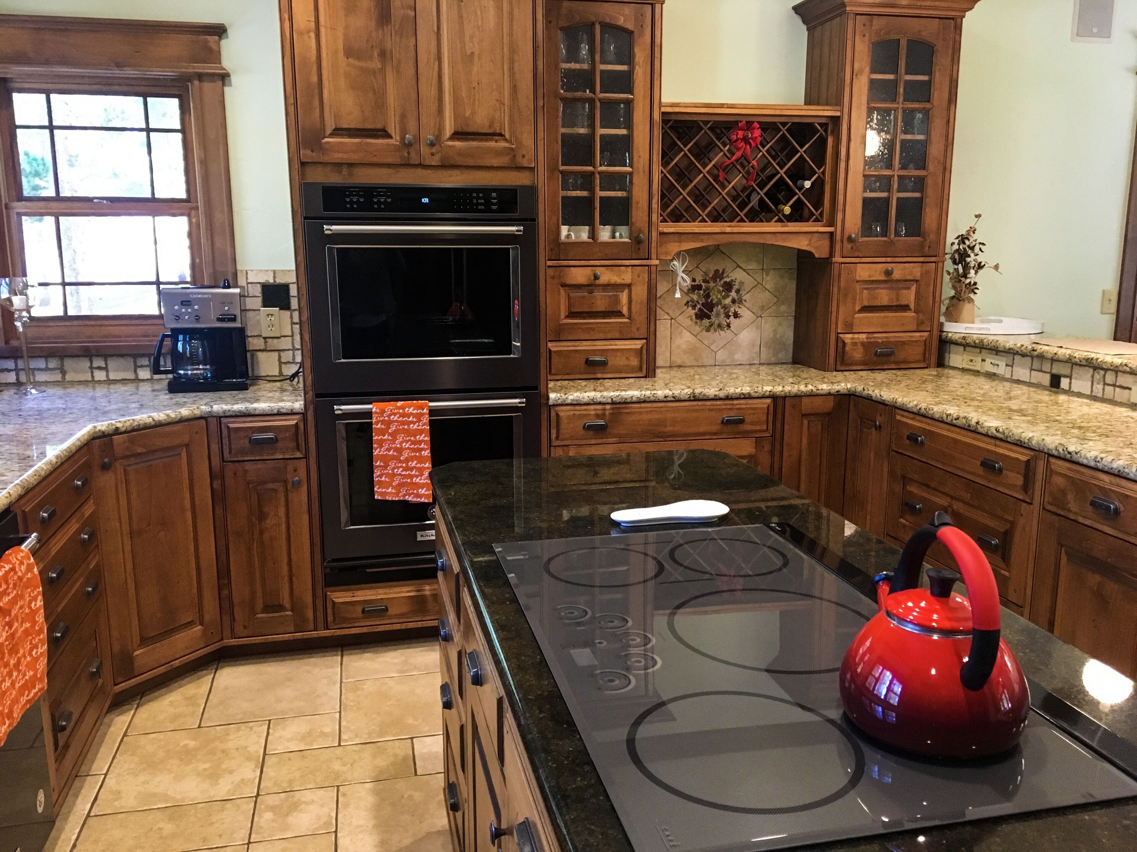 ***3500 sq feet****PERFECT for FAMILIES! Come enjoy the MTNS