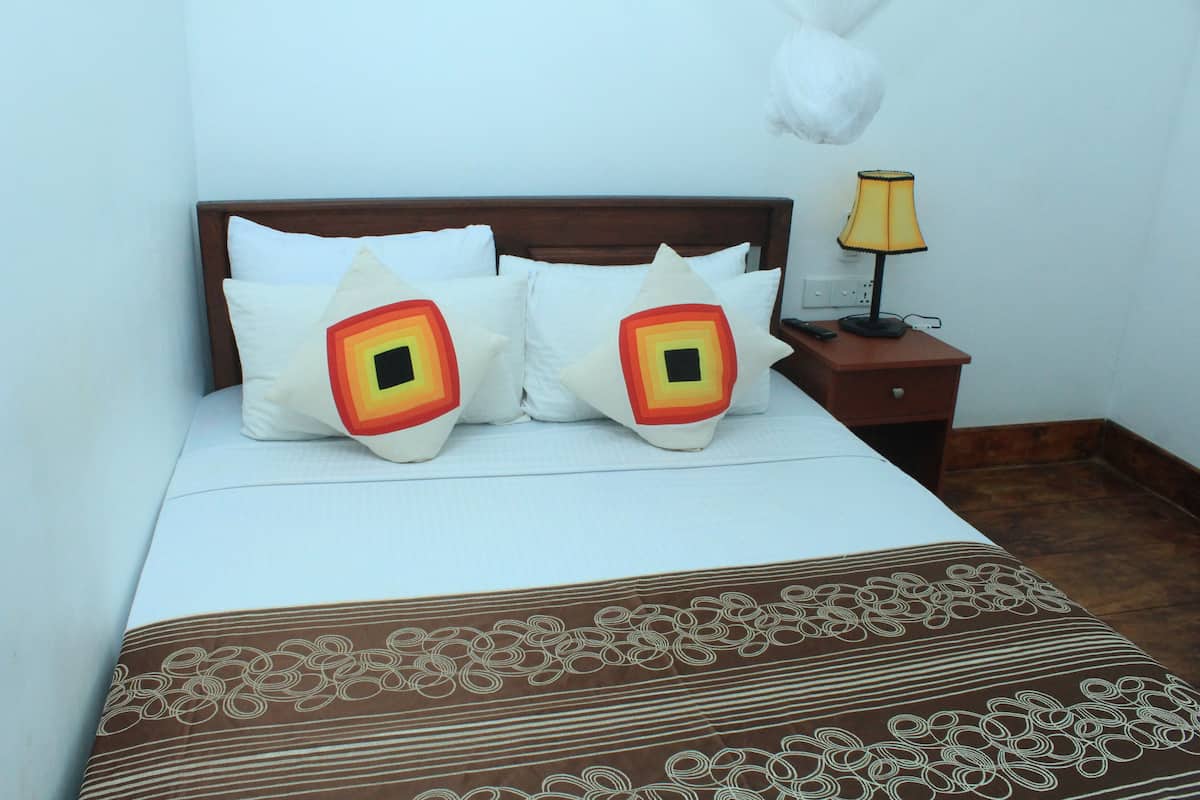 Quartos à prova de som, Wi-Fi de cortesia, roupa de cama