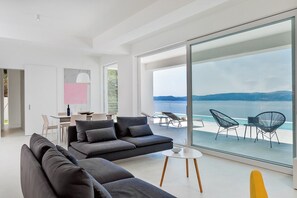 TV, stereo - Villa V - private pool, special location & surroundings (Mimice)