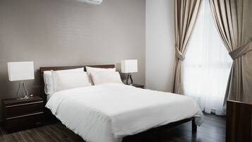 Basic Villa | Iron/ironing board, bed sheets