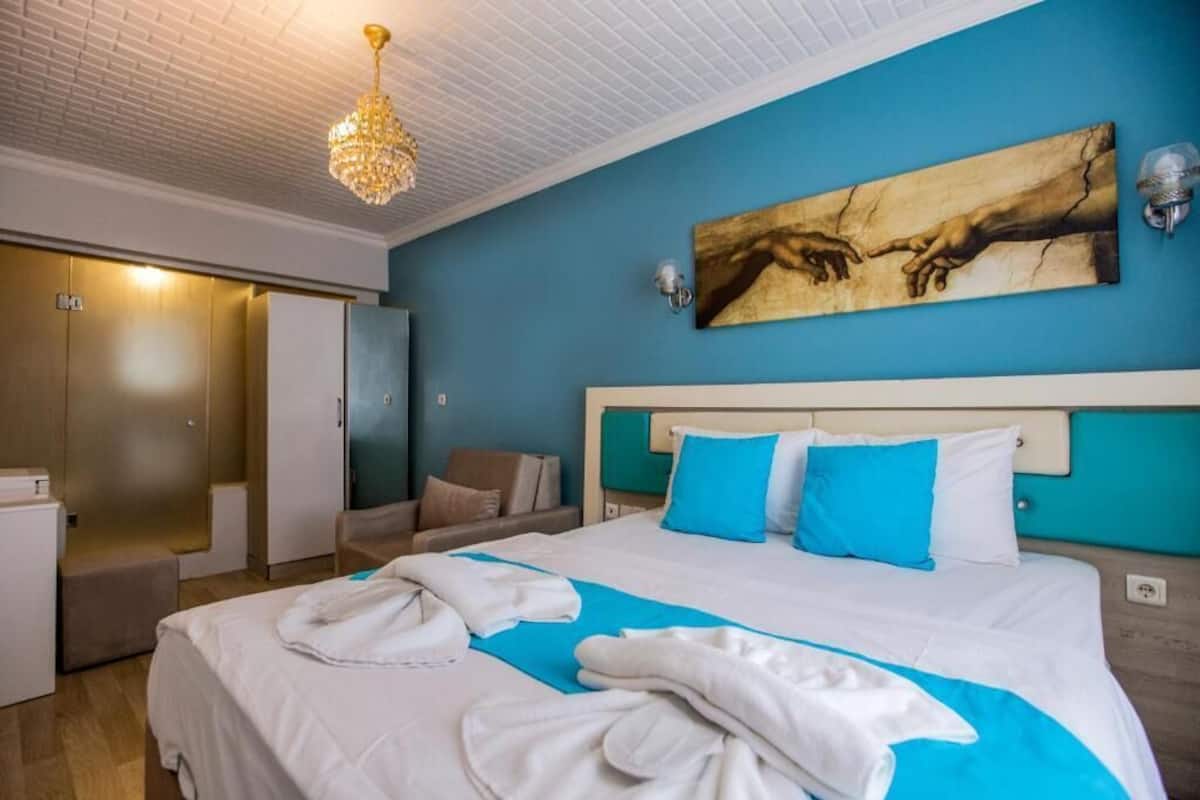 Chambre Standard double ou avec lits jumeaux | Accès au Wi-Fi (inclus)