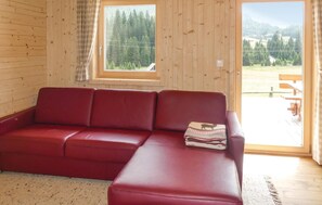 Fernseher, Kamin, DVD-Player