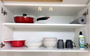 Fridge, electric kettle, cookware/dishes/utensils, spices - Room in the middle of downtown Kumamoto! (熊本市)