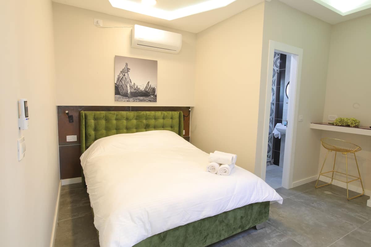 Quarto standard (201) | Berços grátis, Wi-Fi de cortesia, roupa de cama