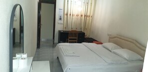 Deluxe Room | Individually decorated, free WiFi, bed sheets - Fuvahmulah Inn (Fuvahmulah)