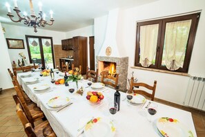 Dining - Beautiful private villa with A/C, WIFI, private pool, hot tub, TV, patio and panoramic view (Montefiascone)