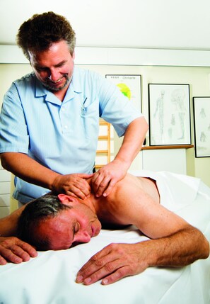 Sauna, soins corporels, bains de boue, massages des tissus profonds