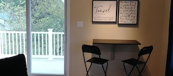 Second Floor Bed and Bath in Stevensville, MD
