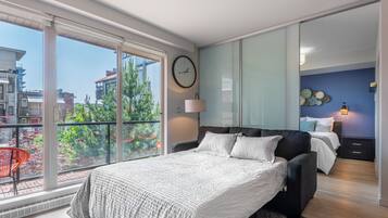 1 bedroom, iron/ironing board, free WiFi, bed sheets