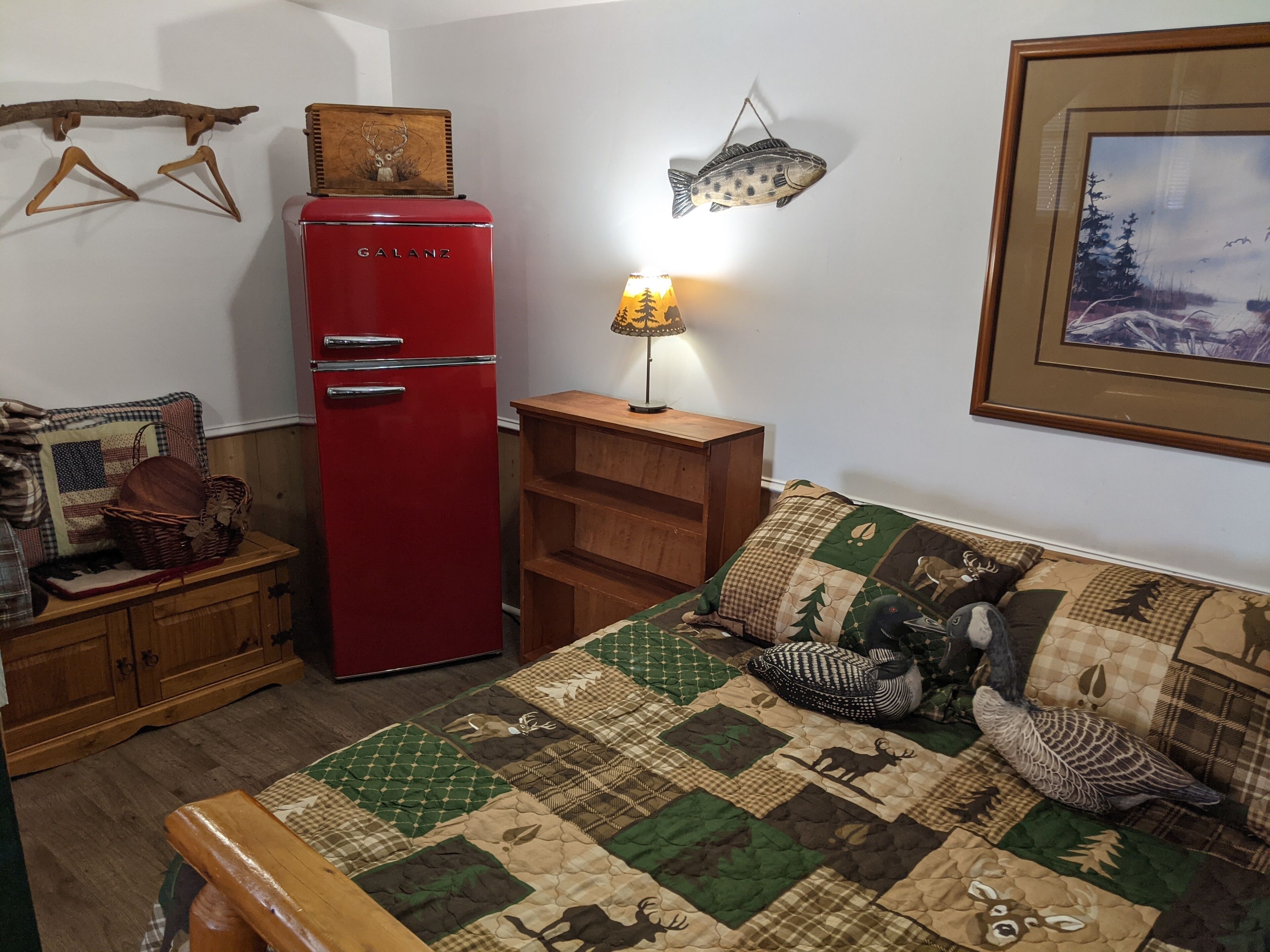 Small Cabin on the Water - Free Kayaks & Canoe!