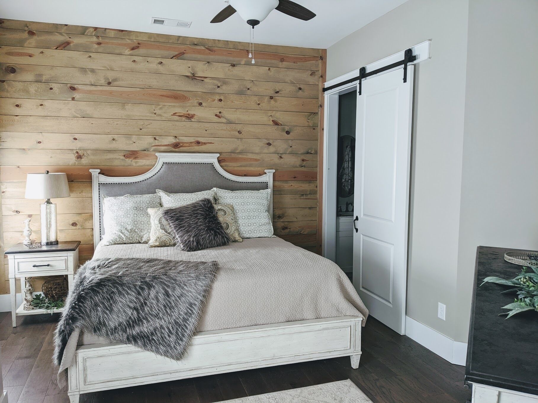 2 habitaciones, escritorio, wifi gratis y ropa de cama 