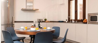 Domus Toledo fornyet leiligheten 1250 sq ft