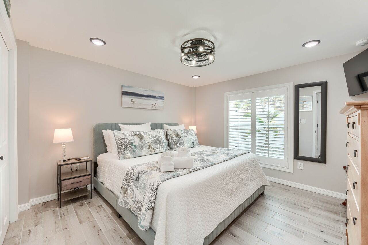 1 soverom, safe på rommet, strykejern/-brett og wi-fi (inkludert)