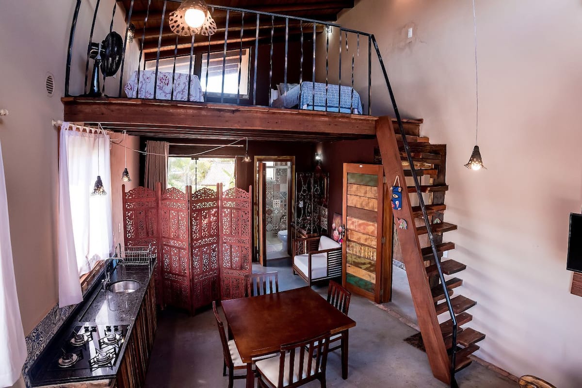 1 habitación, muebles diferentes, escritorio y wifi gratis