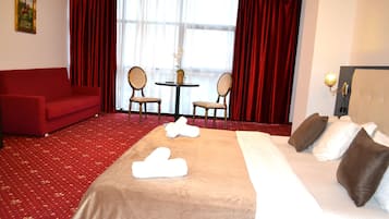 Deluxe Double Room | Premium bedding, desk, laptop workspace, iron/ironing board