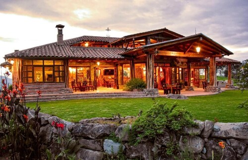 Complejo Turístico Intihuatana