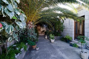 Exterior detail - Apartment & Room Cvita - Double Room with Terrace (Dubrovnik)