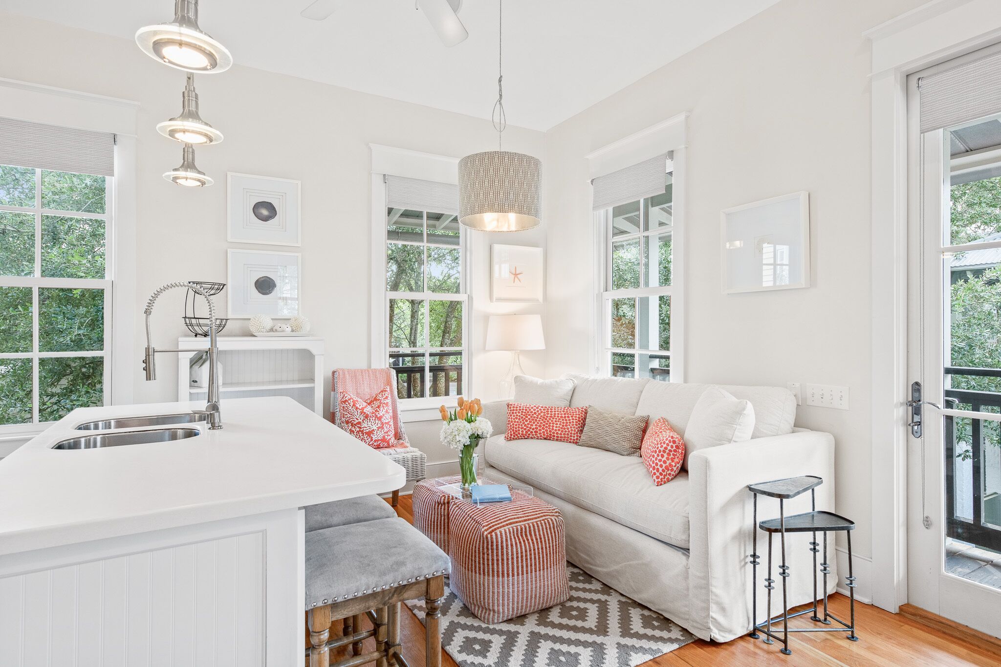 2 Min to Beach, Heated Pool + Rosemary Town Square! Carriage House South of 30A