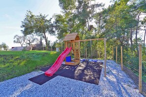 Children’s area - VILLA DEA A / C Large Pool BBQ Kids Play Area Gym Sauna BVolley near Cinque Terre (SARZANA)
