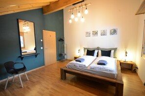 3 habitaciones, tabla de planchar con plancha y wifi gratis 