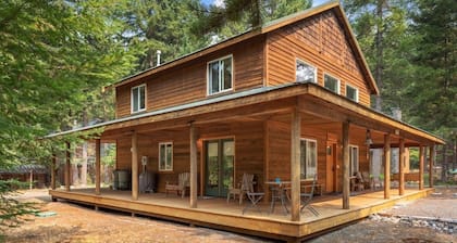 Elk Corral Cabin-Easy Access To Crystal and Mt. Rainier