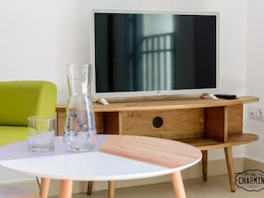 TV